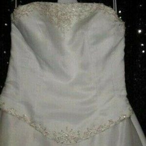 Bonny Bridal Wedding Dress Size 12 OBO